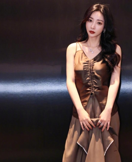 柳岩女神高清写真，你们喜欢她吗