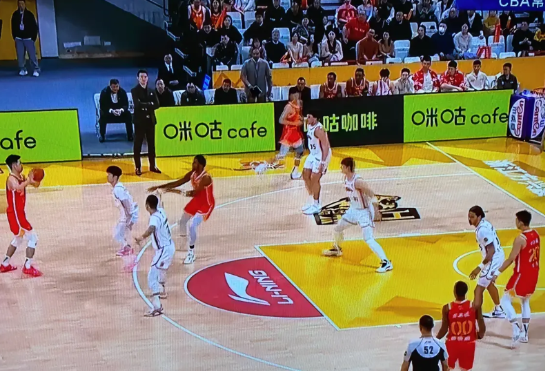 广厦队今年的投手真的是多，本来想着孙铭徽不在场上，他们的火力输出点会有所减少，但
