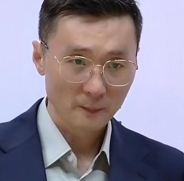 新疆男篮主教练刘炜谈球队大胜江苏，他表示：这场比赛我们防守做的很好，防守强硬也是