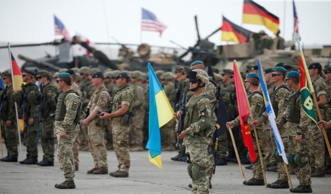 只要北约打败俄罗斯，不容置疑的是这个武装到牙齿的军事组织就会调转枪口，杀向东亚，