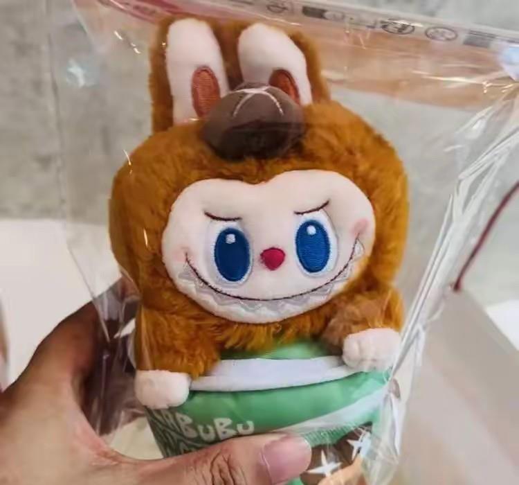 不是年轻人疯了，而是背后的资本疯了！据说韩国年轻人都开始通宵达旦排队抢购泡泡玛特