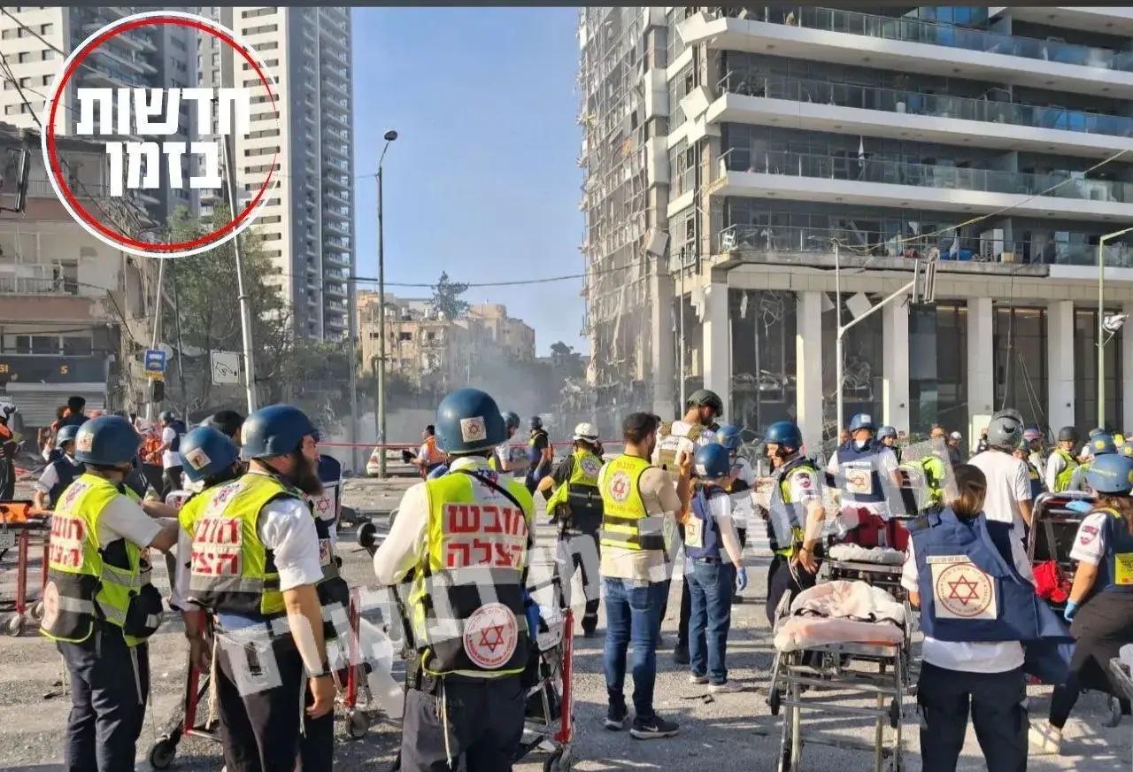 特朗普的语言艺术可以说是教授级的，美国在空袭伊朗前，他提前通知了伊朗，但可以说这