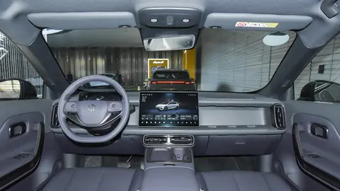 零跑Lafa5：越级品质+改装属性，年轻人的质感座驾