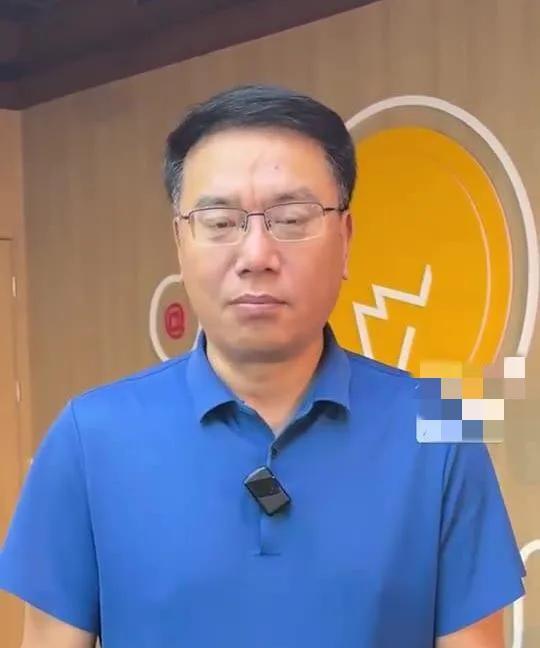 资深解说员评樊振东加盟德甲：战略突围与国乒新局
江苏体育解说员何涛指出，樊振东加