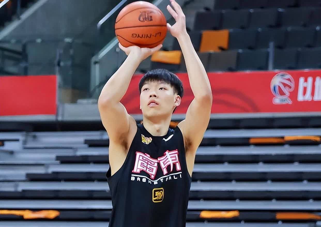 广东四张谁能率先脱颖而出？两人前景非常乐观。

1.张明池已离队提前出局，
