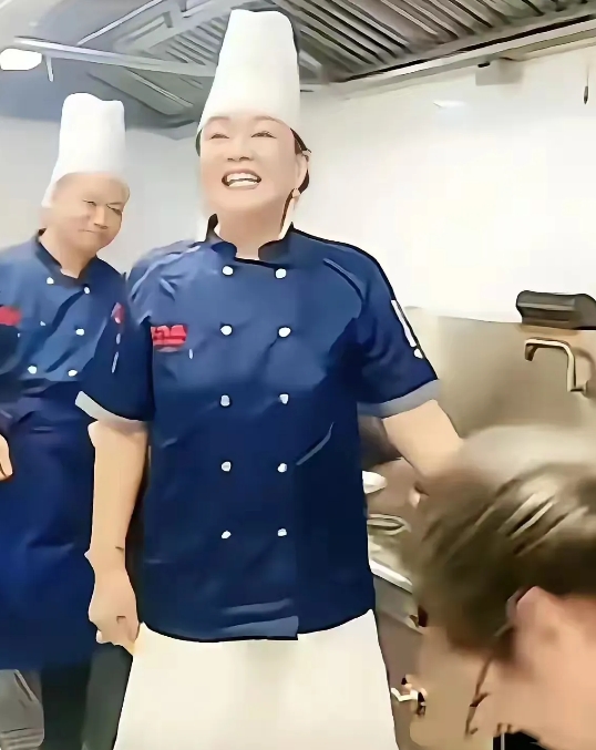 有一次，张兰非常自责地说，对汪小菲婚姻失败，内疚不已，由于个性好强，为了创业，缺