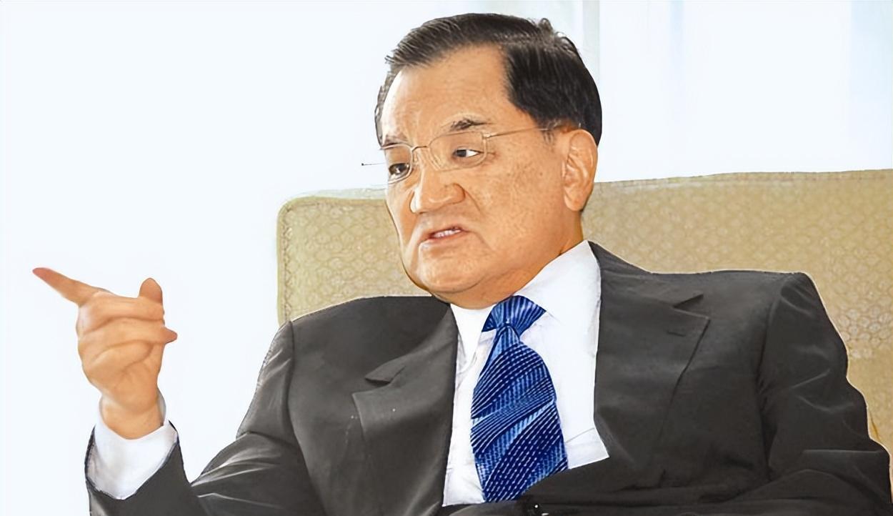 紧要关头，连战出手了！说起来也挺有意思，郝龙斌原本在民调中以33.8%的支持率大