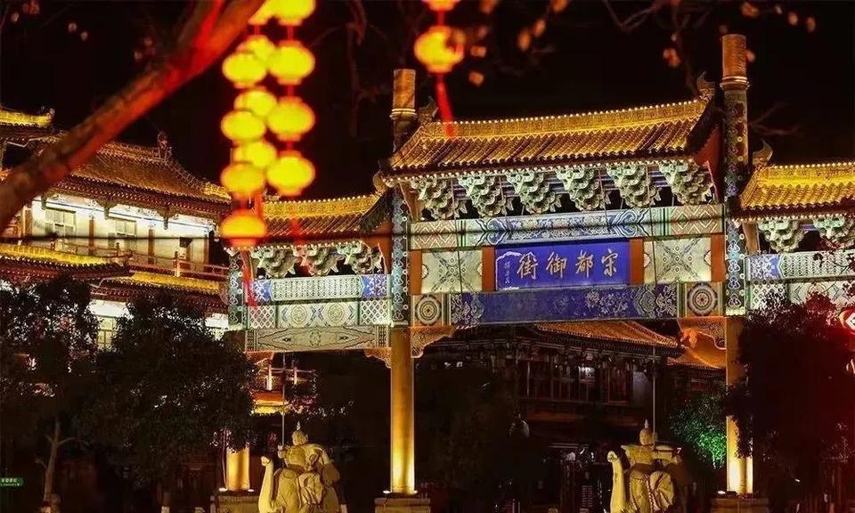 “黄袍加身”有版权吗？赵匡胤抄了谁？
五代的传统戏码，就是换皇帝，跟走马灯式的，