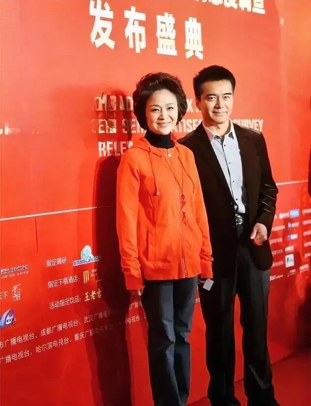 这两位都是我喜欢的演员，女演员是老戏骨了，拍摄过很多妈妈和婆婆的角色，早年演过《