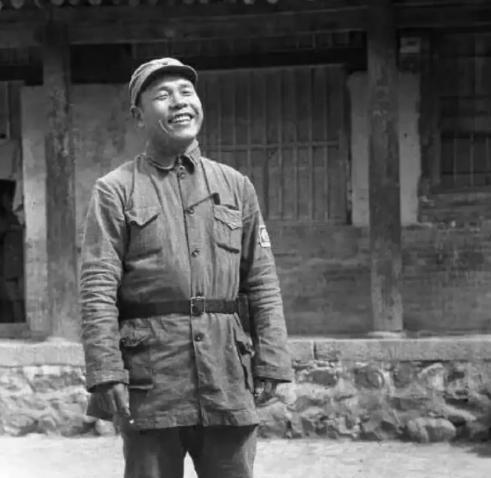 王长江，一位在八路军中默默无闻却极具传奇色彩的将军。他的手下个个都是开国的中将和