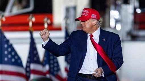 特朗普放狠话：要对俄罗斯征收100%关税，背后透露出什么信号？