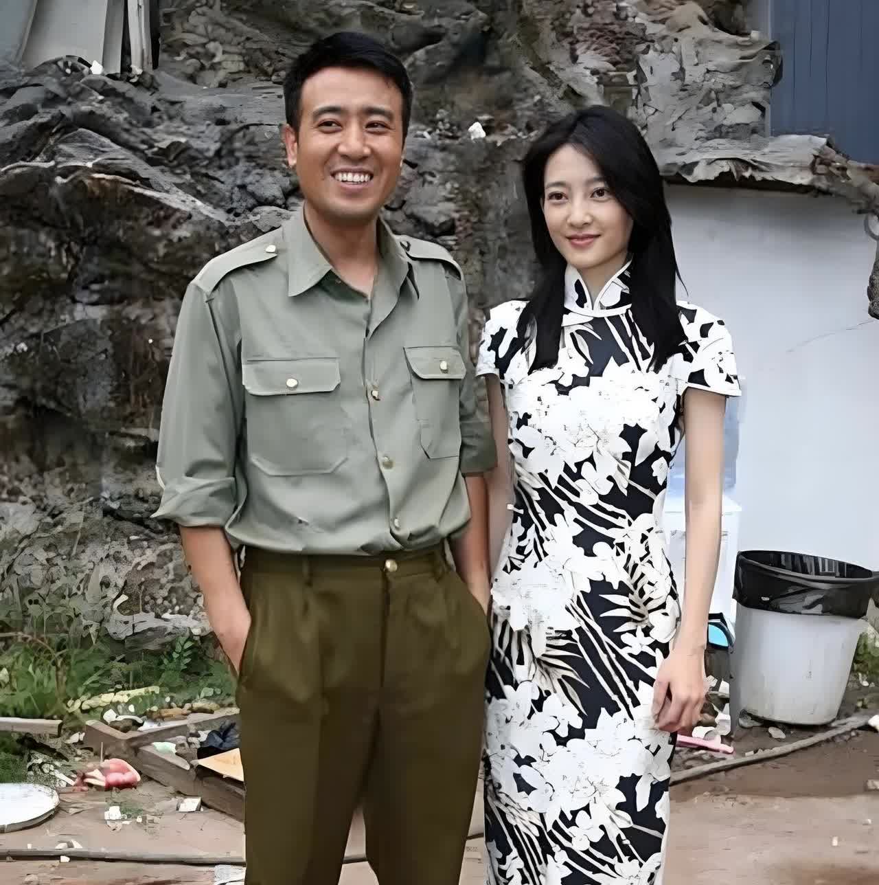 素颜女神王丽坤，今日一见，果真是名不虚传。我觉得她穿这样的衣服很好看，彰显女人品