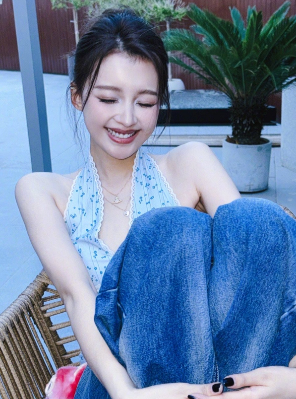孙怡的今日份松弛感，还是很不错的！