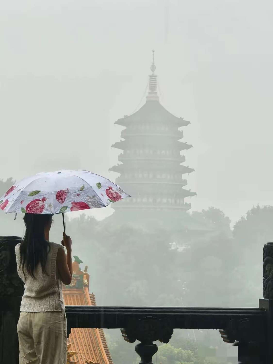 有没有大神帮我P一下这把伞