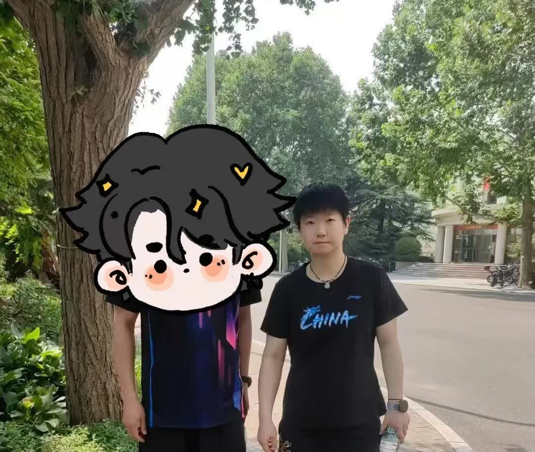孙颖莎每天都在体育总局训练，
好多蹲守门口的人说，
能拍到孙颖莎真的是幸运，