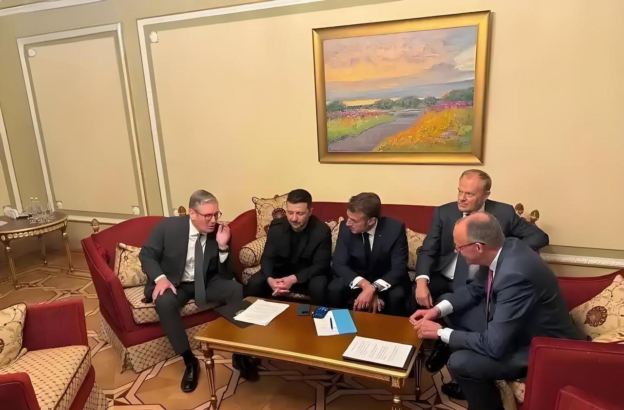德国这下踢到铁板了，前脚刚刚宣布解除对乌克兰的限制，没想到，俄罗斯立马发声“针对