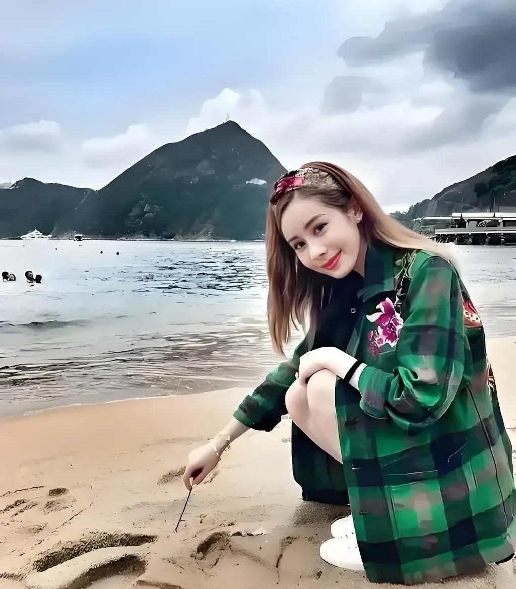 韦雪又要去泡菜国动她的脸了。
韦雪在直播间向粉丝们请假，她4月3号要去泡菜国，去