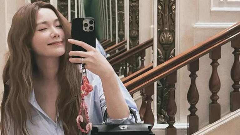 单文柔新疆旅行晒美照：脸颊圆润显福气，婚后淡出荧幕的日子藏着小确幸