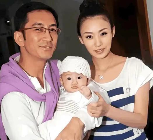 2007年，43岁的吴启华花650万，娶了22岁的石洋子。没想到婚后，石洋子就将