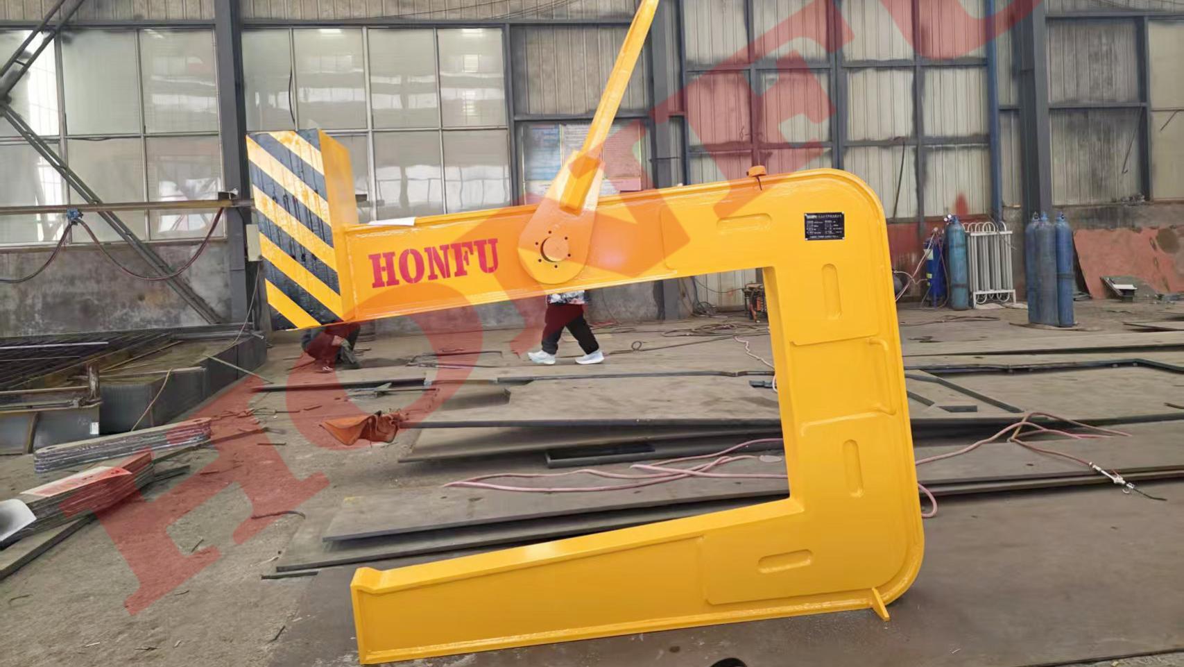 C型钢卷吊具结构解析：安全吊运钢卷的关键设计要点！山东宏孚HONFU