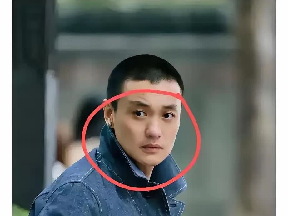我怀疑过朱丹的情商，  
也怀疑过她对女儿的态度。  
实在没想到，她让六岁