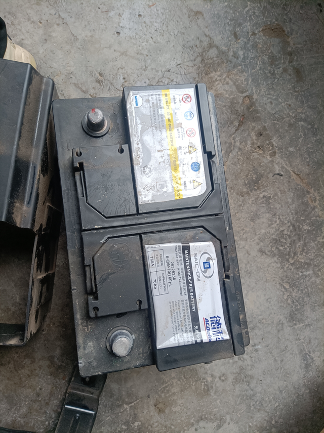 21款探界者不到三年电瓶报废
21年三月购买的雪佛兰探界者2.0T智能拓界版，故