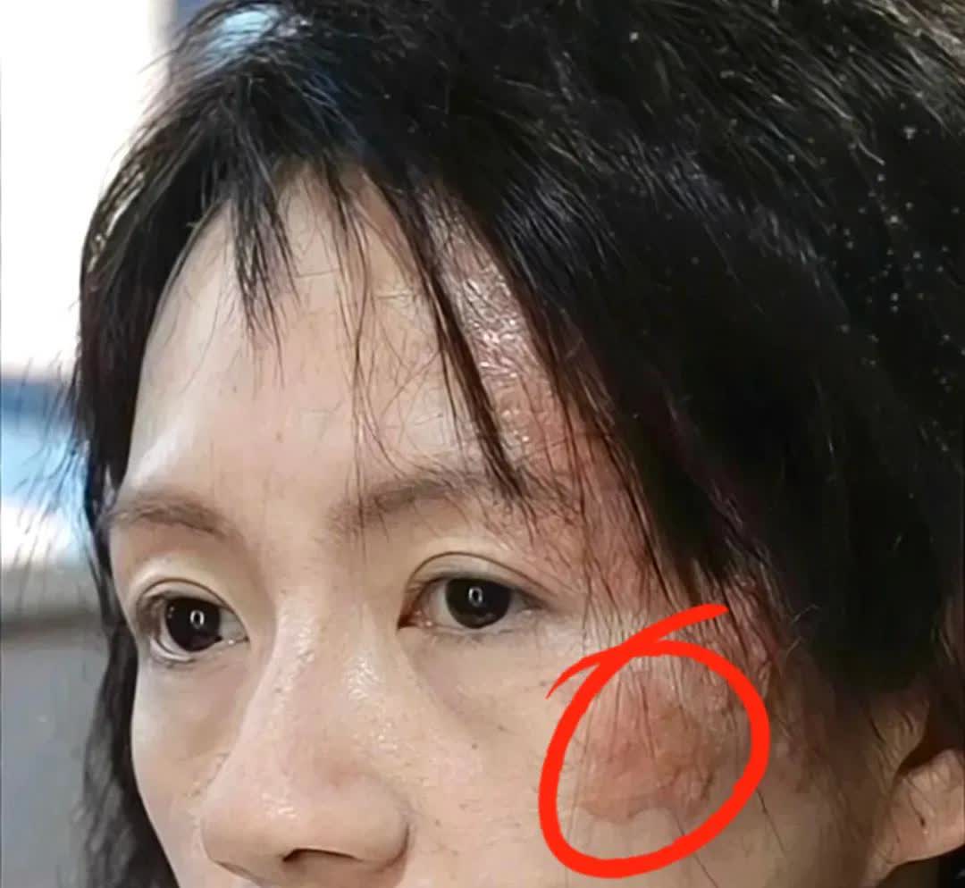 沃天！
瞬间对章子怡肃然起敬

摄像师是跟46岁的子怡姐姐有愁吗？要不要怼