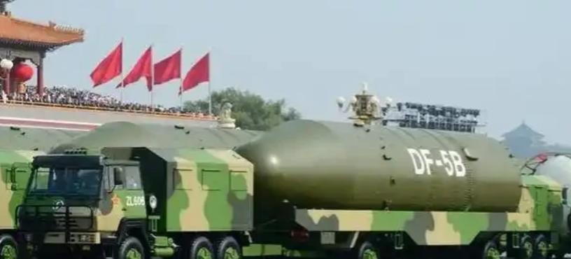 中国的东风5为啥当量这么大？说白了是故意的，就奔着一发顶别人10发去的，威慑力强