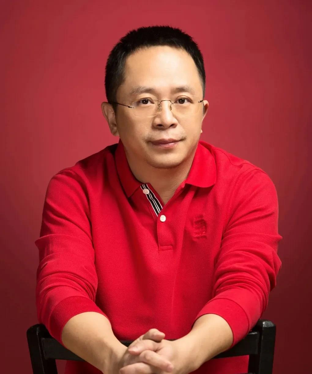 周鸿祎说，梁文锋没花心思做APP，一门心思搞AGI。其实，很多公司的
