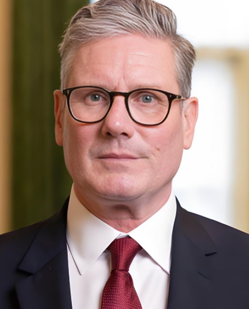 老牌的欧洲列强纷纷扩张军备。
英国宣布追加1456亿元投资主权核弹头，新建12艘