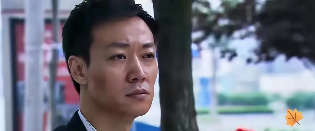 泪崩！
辛柏青说：
走了的失去肉体，活着的失去了灵魂


人生风雨路，