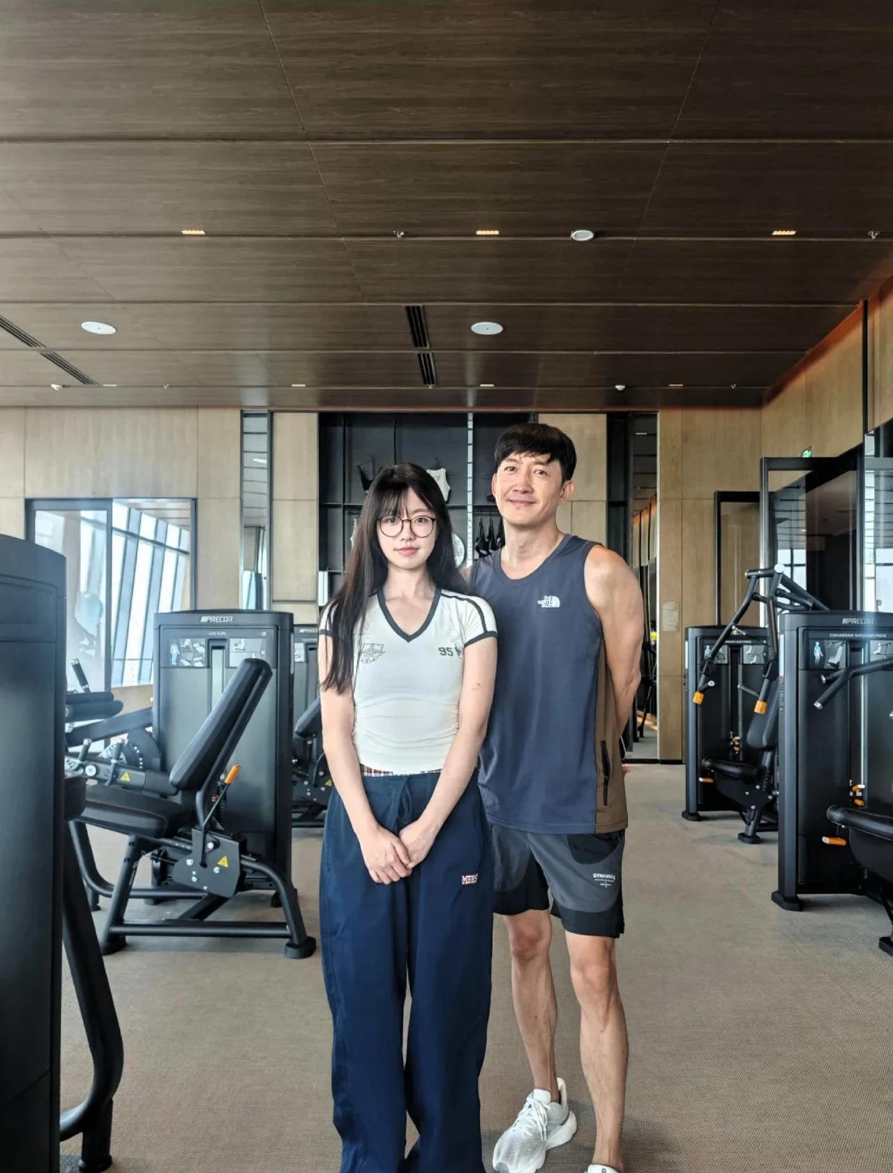 健身房遇到王阳老师，他人超级nice，一点点点也没有架子，超级随和，性格也超级好