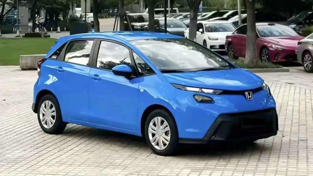 新款本田飞度即将上市，换装分体式大灯，或一口价6万元左右？