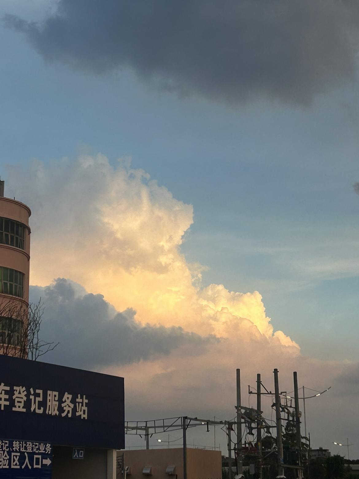 揭秘深蓝03低油耗：每一公里都精打细算