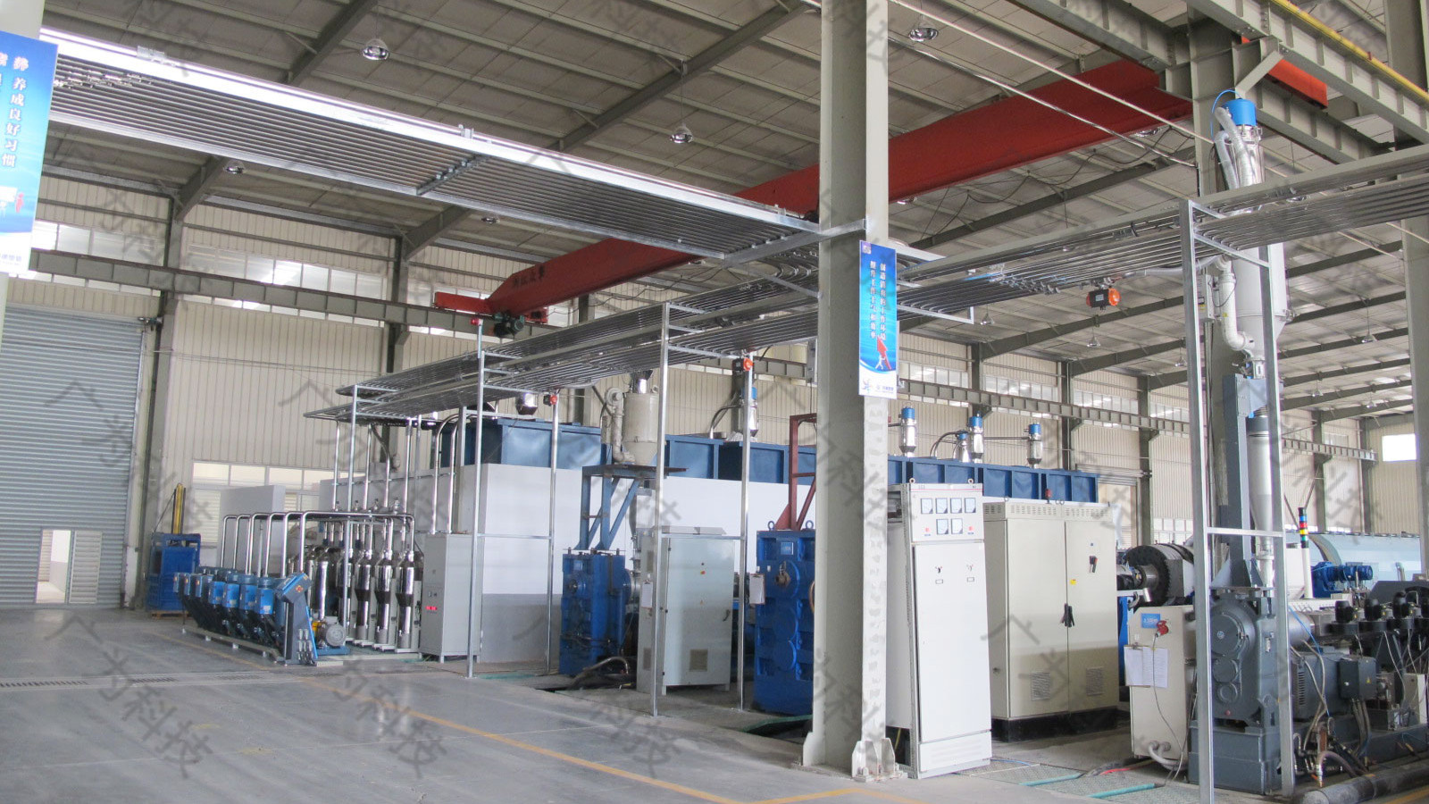 集中供料系统的主要组成部分有哪些？