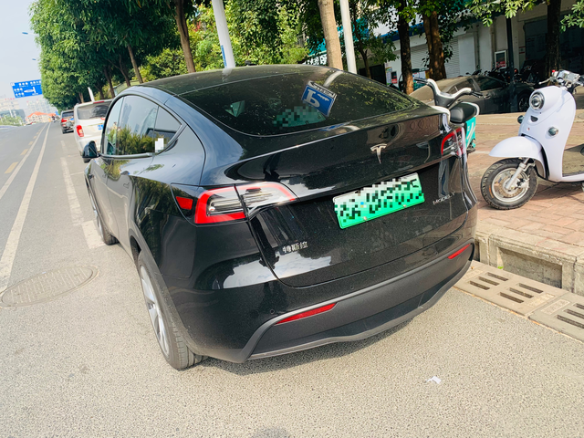 建议各位必须提前装电表
要吐血了，因为提了车才记得申请装充电桩，今天电表竟然给我