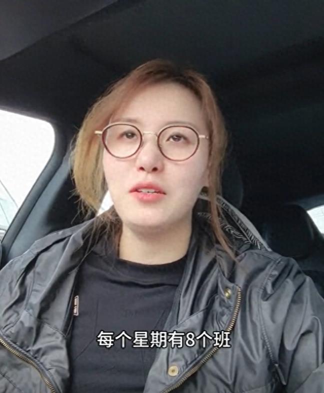 傅园慧入职浙大当游泳老师，月薪一万引热议，她真的“亏”了吗？
常言道，宇宙的尽头