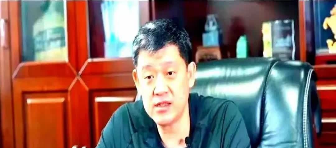 孙军终于奢侈一把
     由于受经济困扰，这些年吉林篮球人材流失严重，龚松林