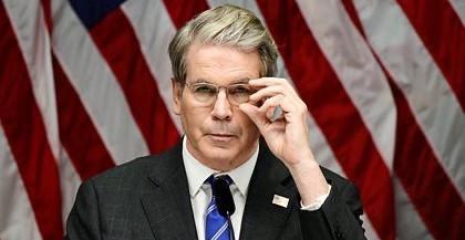 世界警察太强硬了！
美国财政部长贝森特表示，美国仍然保留对俄罗斯实施制裁和增加关