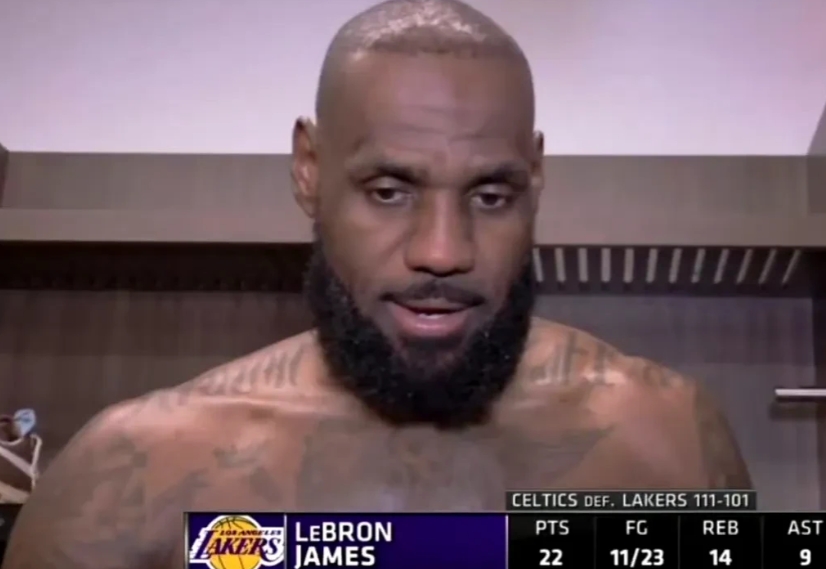 詹姆斯给球队吃下“定心丸”！

今天对阵凯尔特人，詹姆斯在第四节6分钟左右时因腹