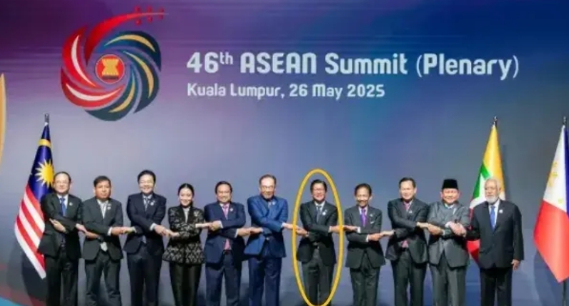 有没有发现第46届东盟峰会各国领导人的开幕式合影，唯独菲律宾与我们的关系日趋紧张