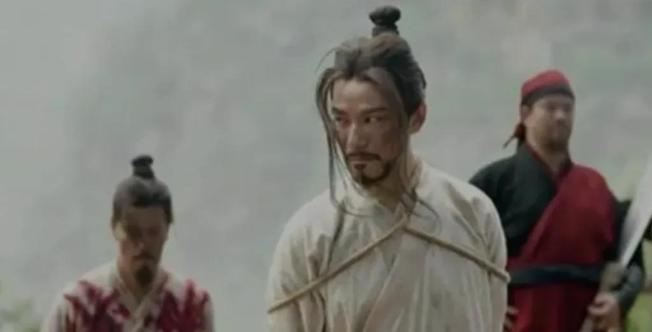 1661年，金圣叹被砍头，临刑前，他小声对刽子手说：＂我耳朵里有200两银票，先