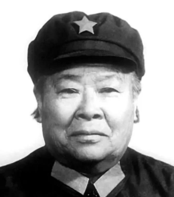 1941年，周子昆牺牲，妻子带了2个孩子生活有些不容易，战友就劝她改嫁，妻子却说