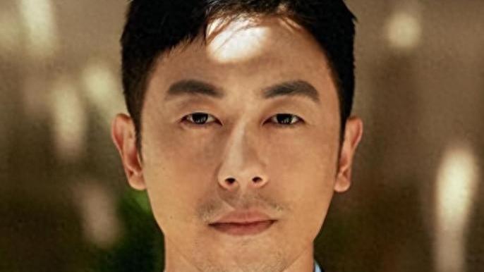 朱亚文现状，他已经彻底走上了文章的老路