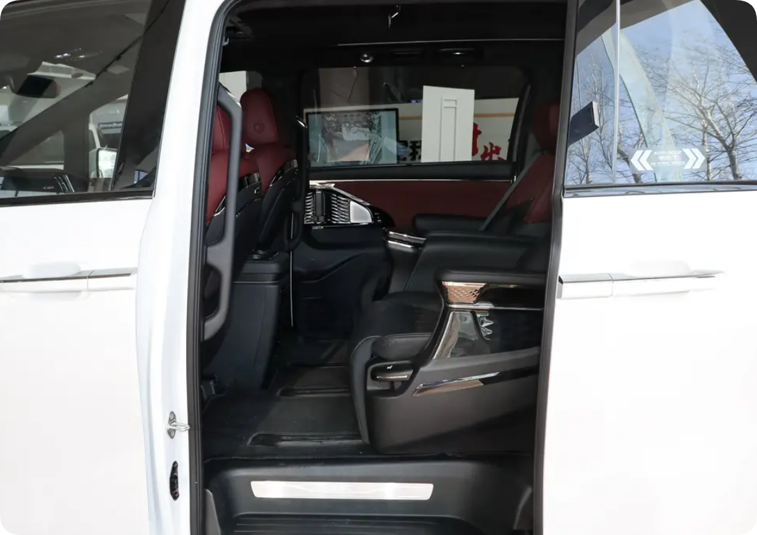 27万，真正的顶级“保姆车”，标配2.0T+8AT，舒适堪比