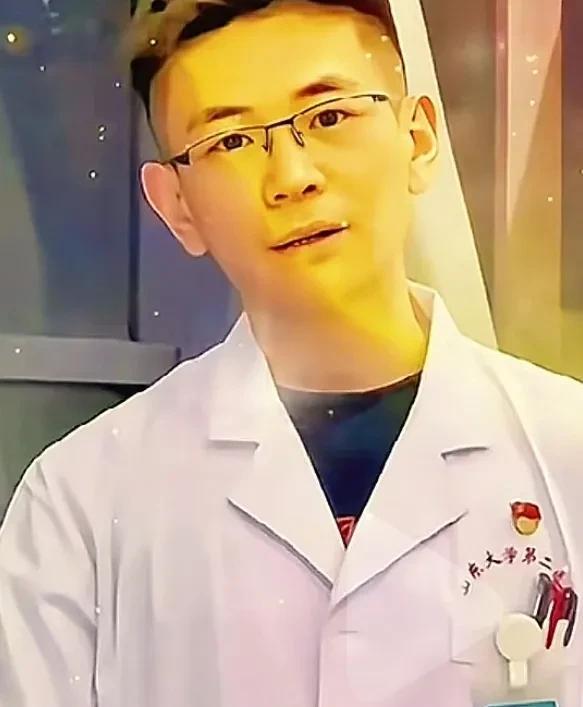 有网友们的持续关注，罗爸爸罗妈妈不会有什么问题的。为什么有人不断的骚扰罗爸爸罗妈