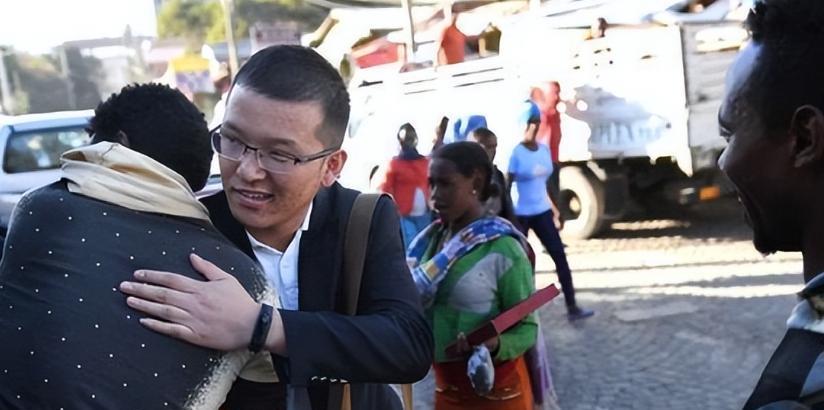 每年有几万中国人去了非洲，为什么去了就不想回来？没想到原因竟然是这！
说白了，在
