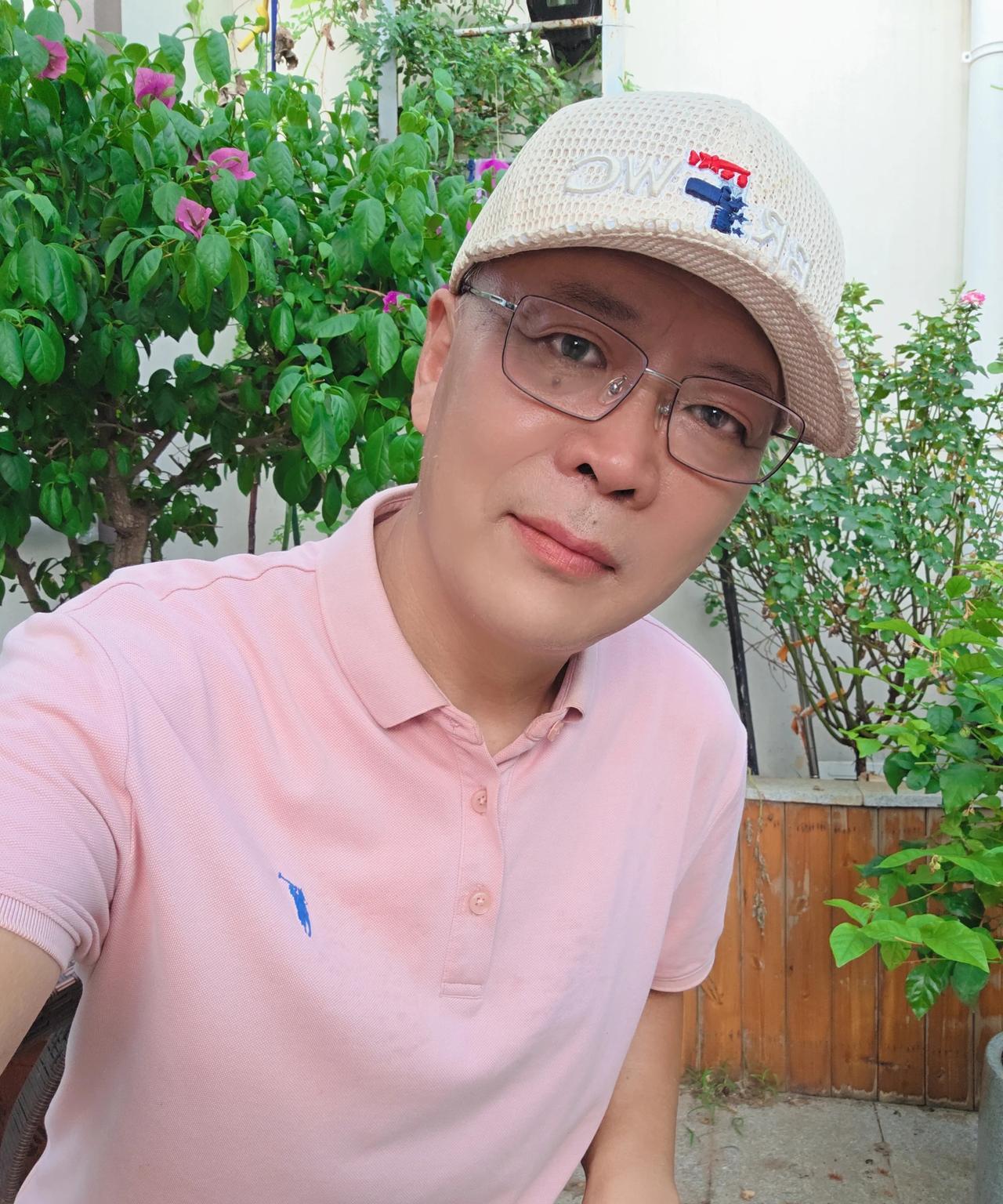 女儿的心意让我感动，所以我突然感觉惭愧……
岁月如梭，匆匆而过，转眼入秋。这个秋