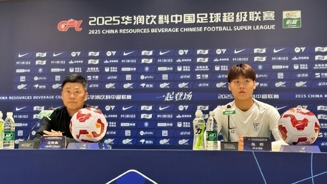 北京国安VS大连英博首发：法比奥领衔锋线，马莱莱顶替拉布亚德