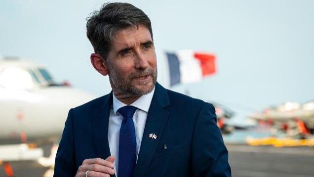 055大驱环澳归来！法航母紧急改道，马六甲不再是西方专利